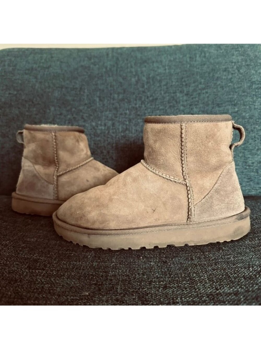 UGG Classic Womens Size 6 Short Chestnut Suede Shearling Boots Ankle Fur Cozy
